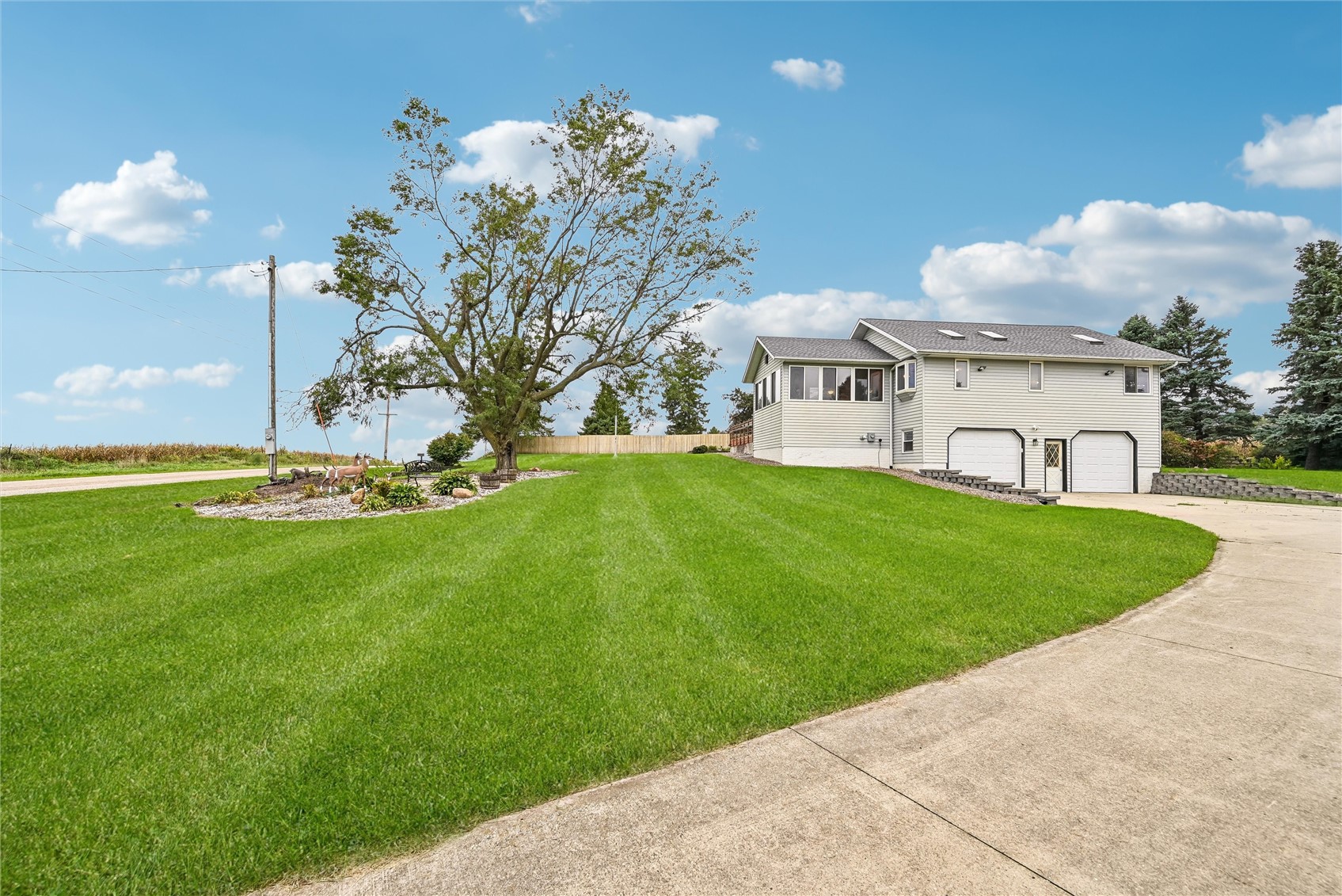 1505 Linn Delaware Road Coggon IA 52218