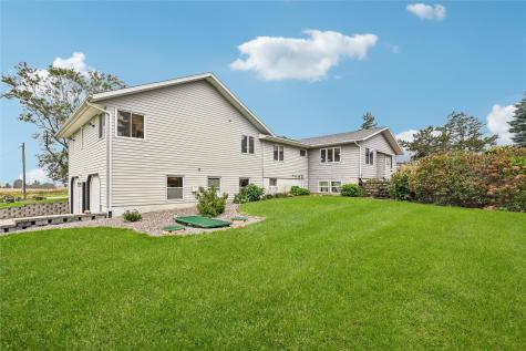 1505 Linn Delaware Road Coggon IA 52218