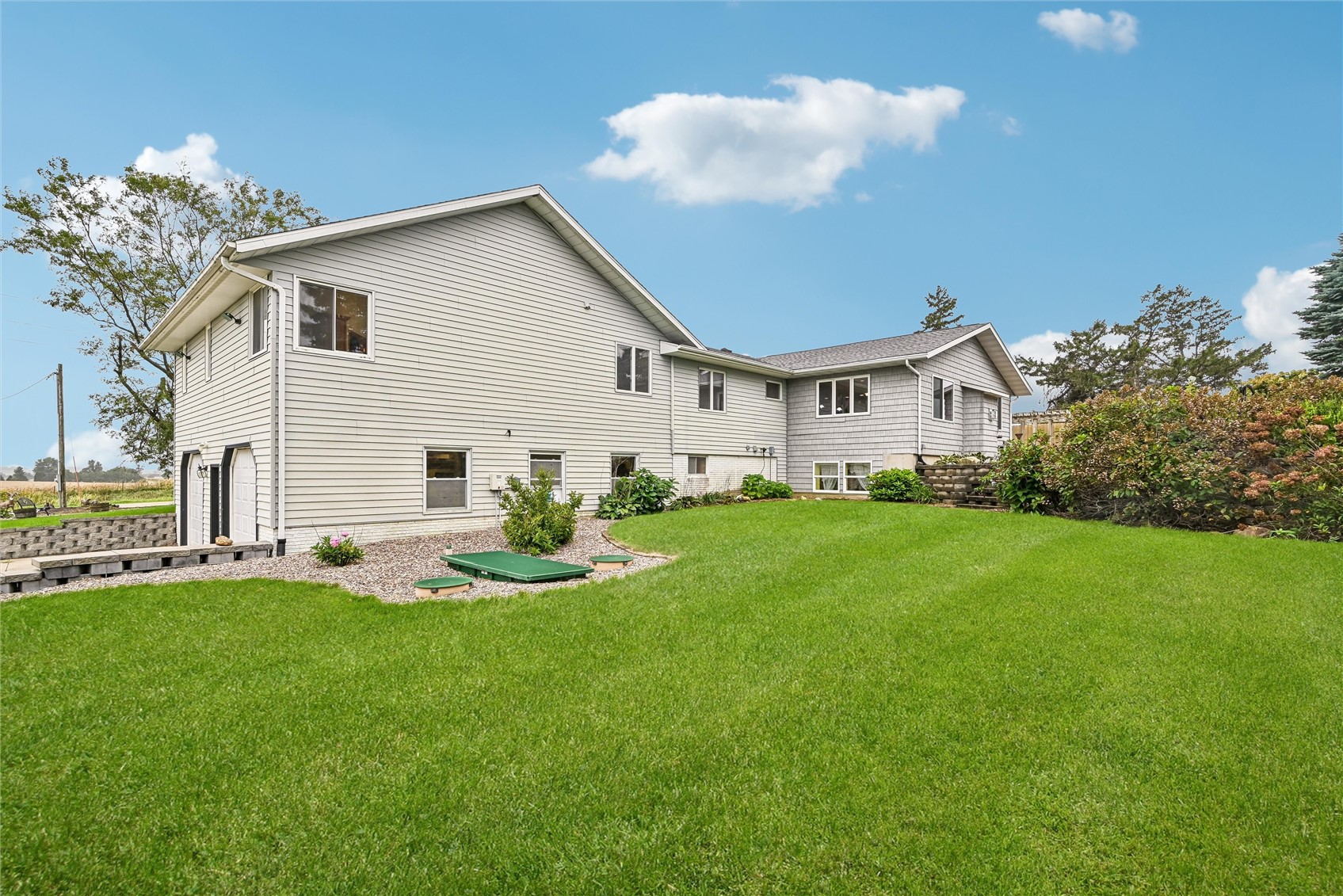 1505 Linn Delaware Road Coggon IA 52218