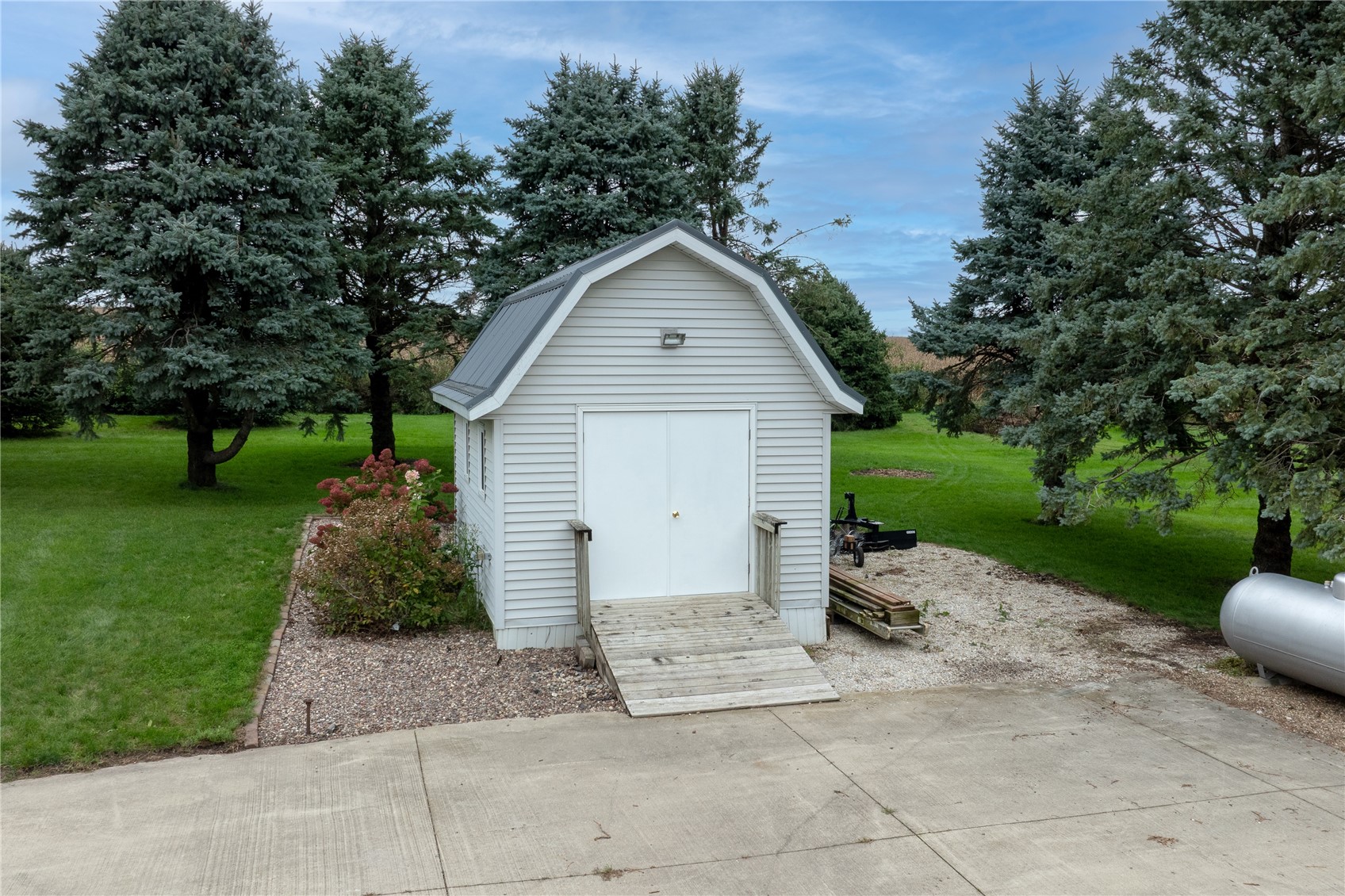 1505 Linn Delaware Road Coggon IA 52218