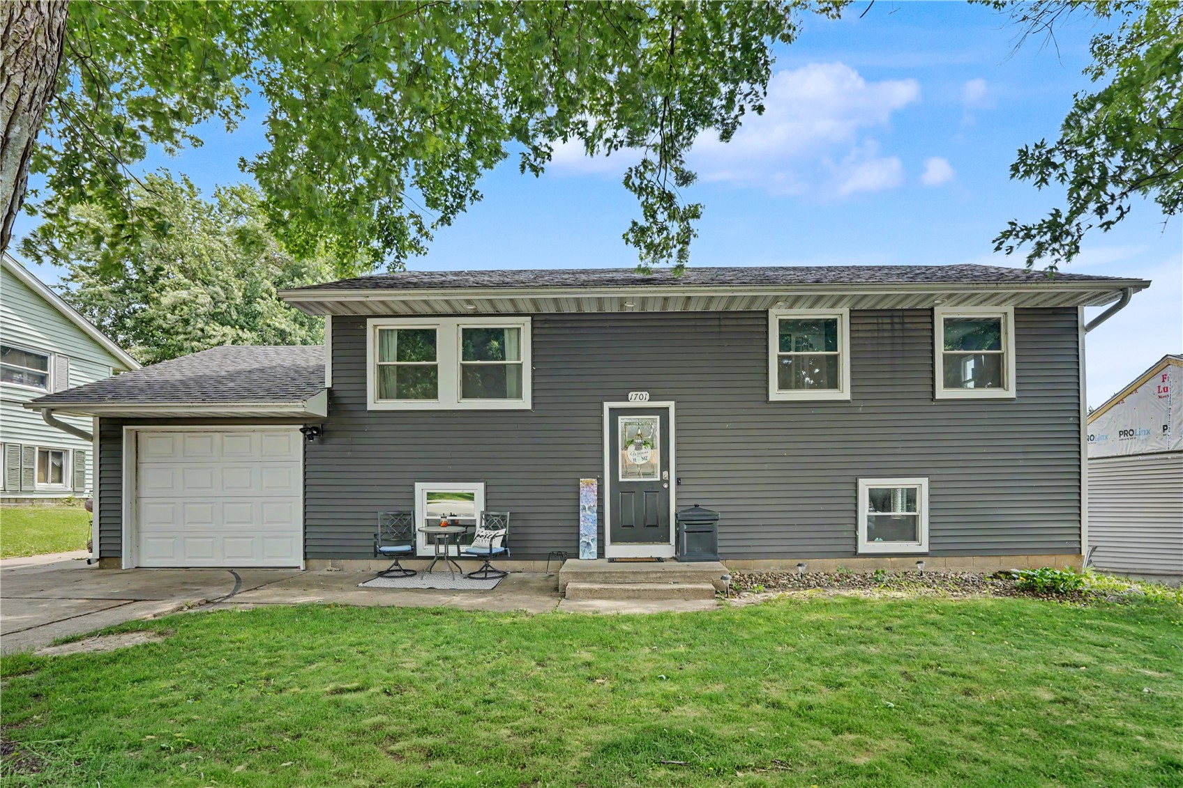 1701 Springdale Drive Clinton IA 52732