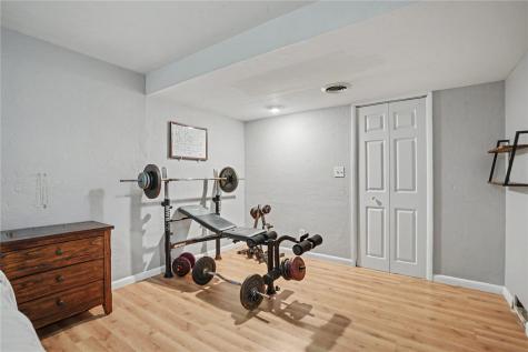1701 Springdale Drive Clinton IA 52732