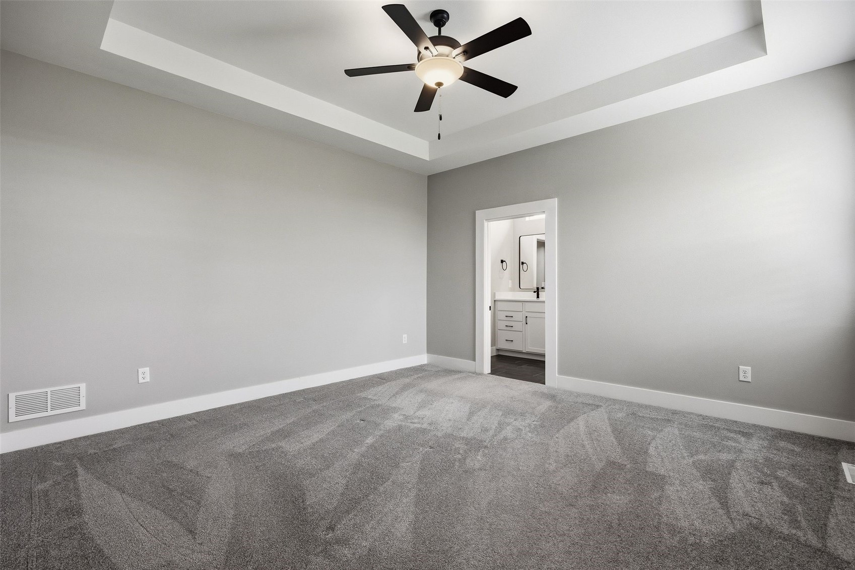 306 Dogwood Lane Tiffin IA 52340