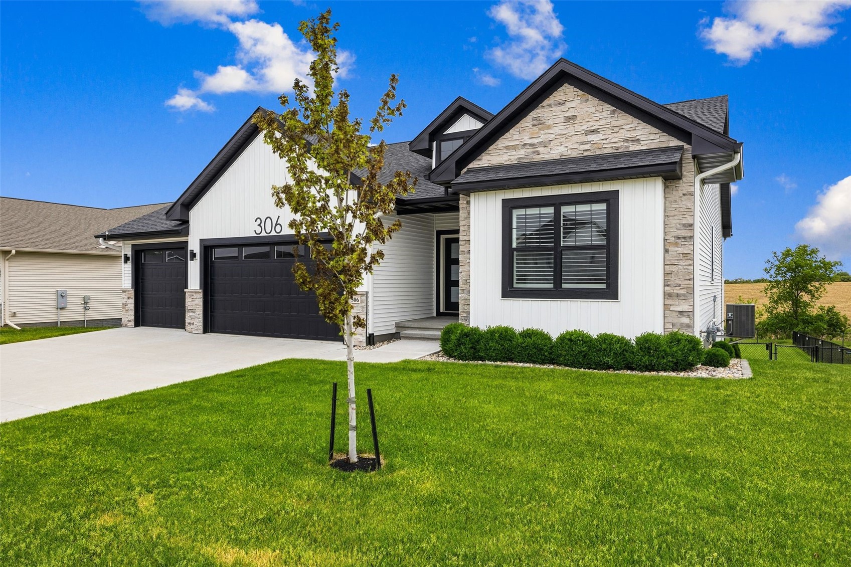306 Dogwood Lane Tiffin IA 52340