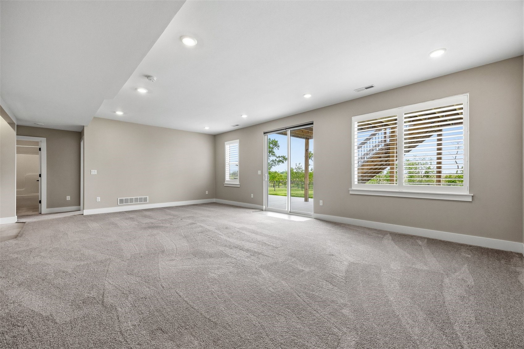 306 Dogwood Lane Tiffin IA 52340