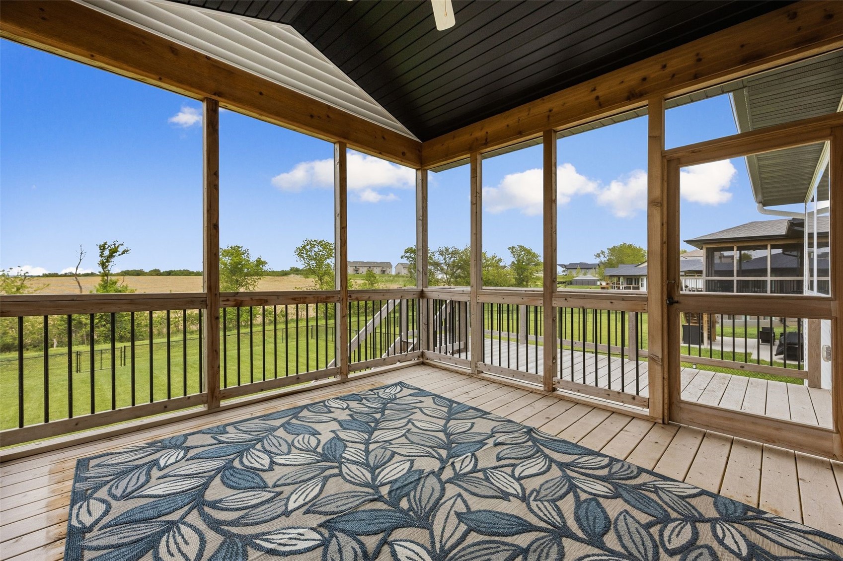 306 Dogwood Lane Tiffin IA 52340