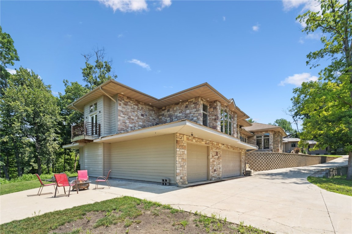 3140 Carroll Drive SE Cedar Rapids IA 52403