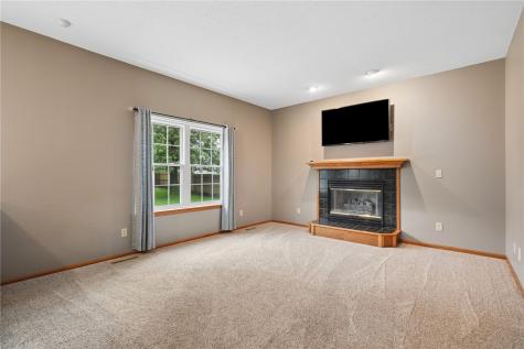 235 N 18th Avenue Hiawatha IA 52233