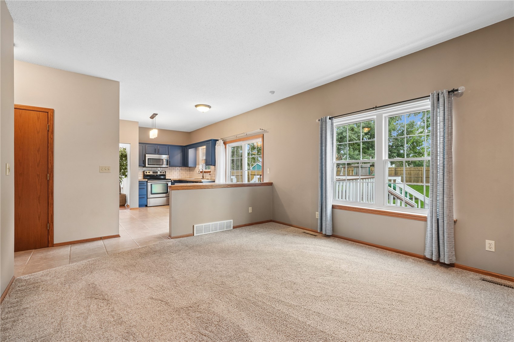 235 N 18th Avenue Hiawatha IA 52233