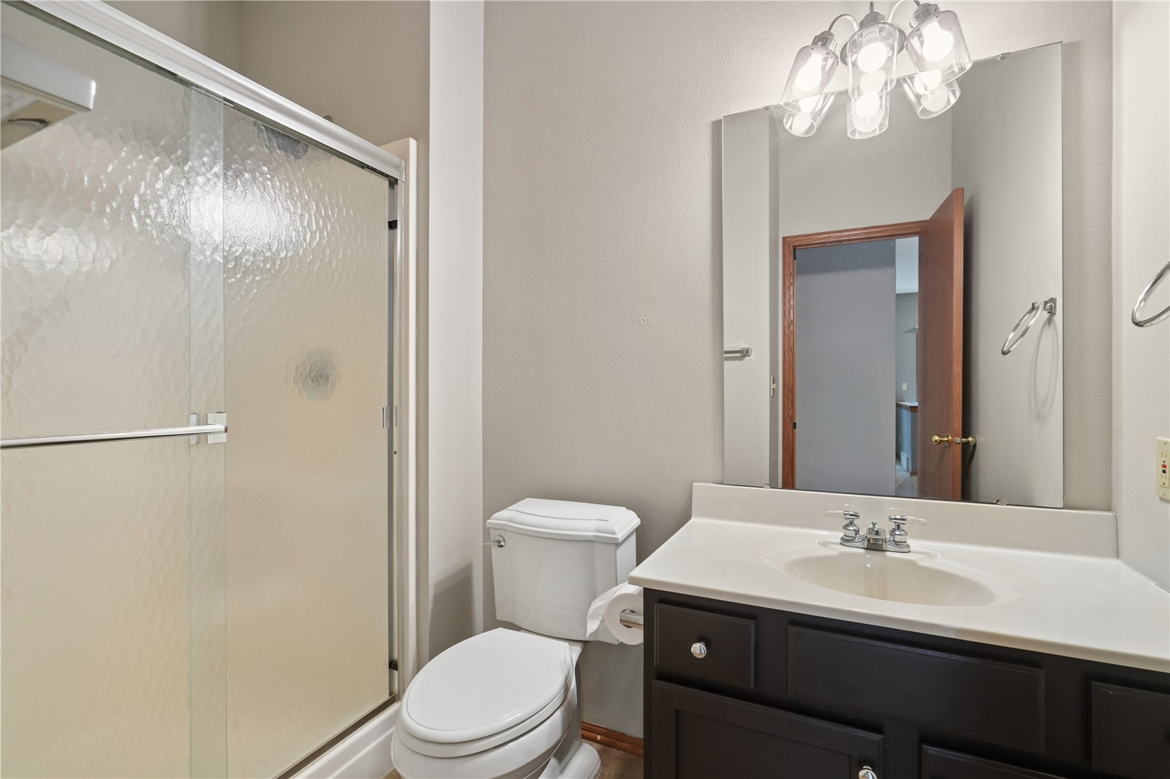 235 N 18th Avenue Hiawatha IA 52233