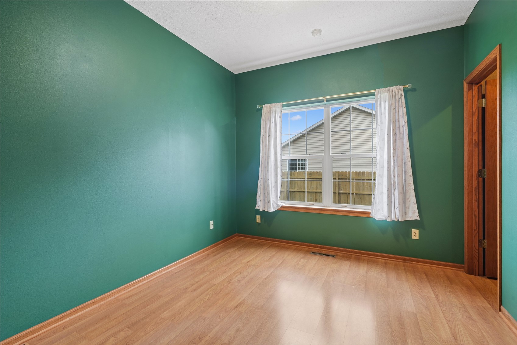 235 N 18th Avenue Hiawatha IA 52233
