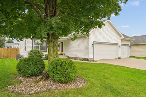 235 N 18th Avenue Hiawatha IA 52233