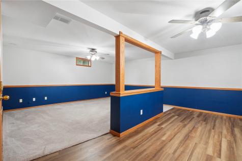 235 N 18th Avenue Hiawatha IA 52233