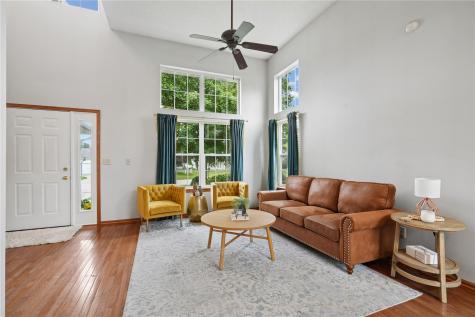235 N 18th Avenue Hiawatha IA 52233