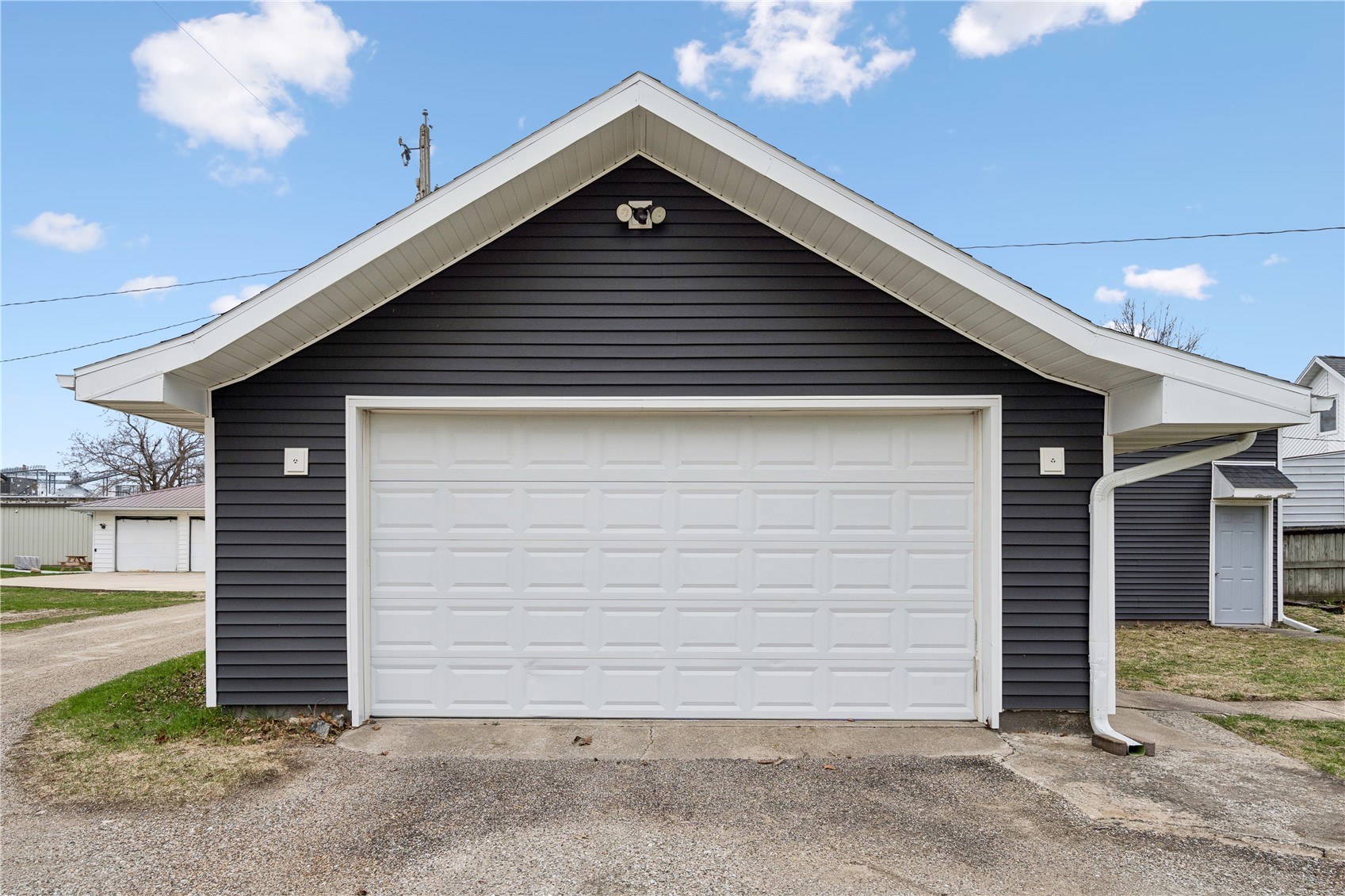 207 6th Street Van Horne IA 52346