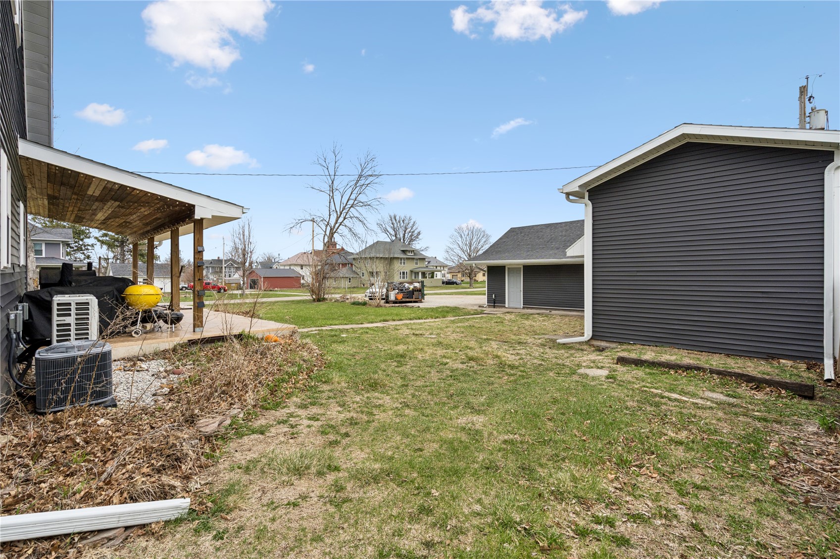 207 6th Street Van Horne IA 52346
