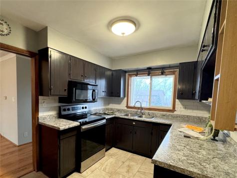 2237 Birchwood Drive NE Cedar Rapids IA 52402