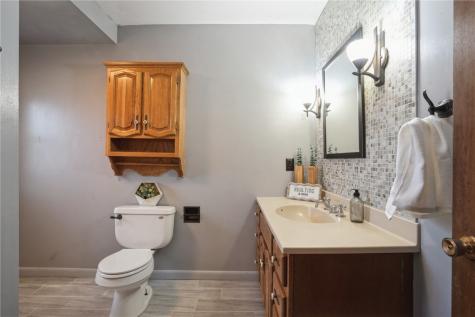 2237 Birchwood Drive NE Cedar Rapids IA 52402