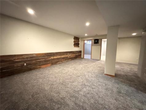 2237 Birchwood Drive NE Cedar Rapids IA 52402