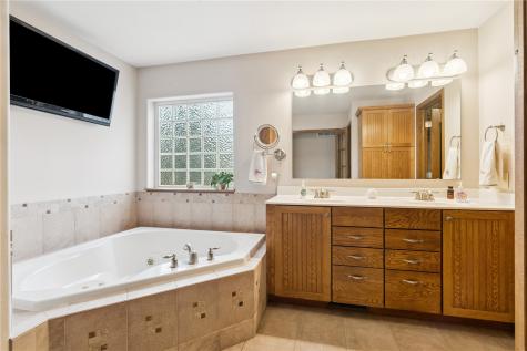 110 Willow Lane North Liberty IA 52317