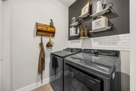 2414 Hallbrook Street SW Cedar Rapids IA 52404