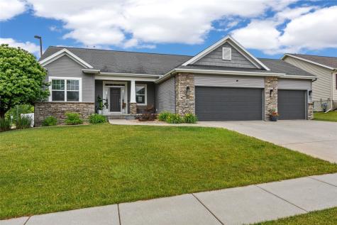 2414 Hallbrook Street SW Cedar Rapids IA 52404