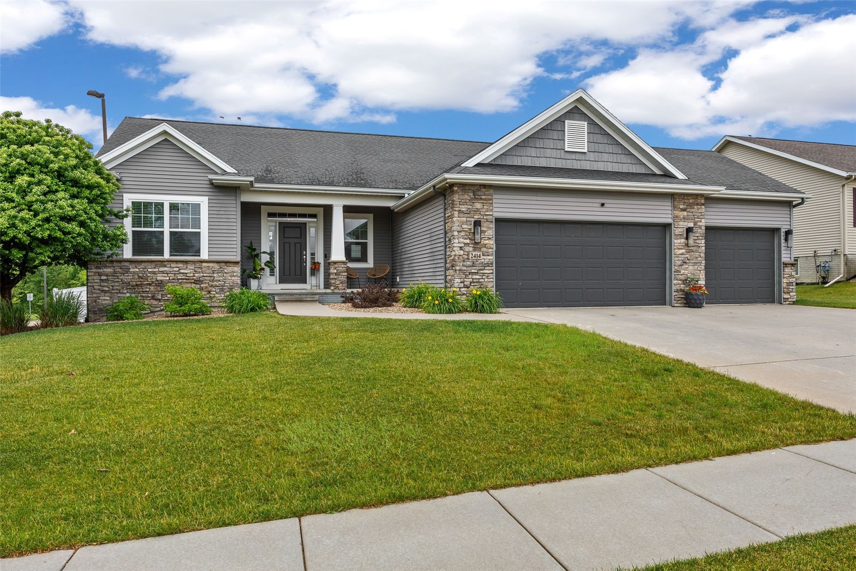 2414 Hallbrook Street SW Cedar Rapids IA 52404