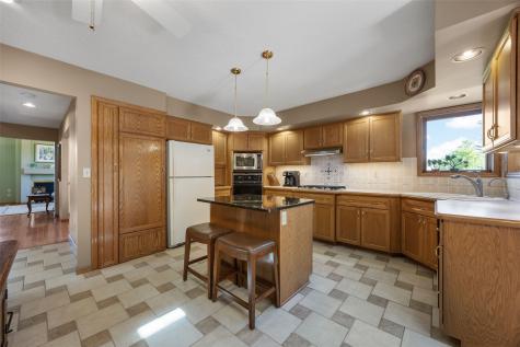 5810 Sanden Road NE Cedar Rapids IA 52411