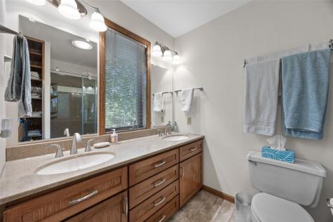 5810 Sanden Road NE Cedar Rapids IA 52411