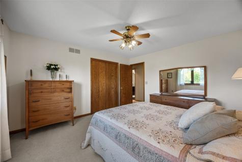 5810 Sanden Road NE Cedar Rapids IA 52411