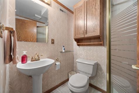 5810 Sanden Road NE Cedar Rapids IA 52411