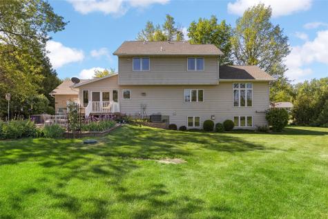 5810 Sanden Road NE Cedar Rapids IA 52411
