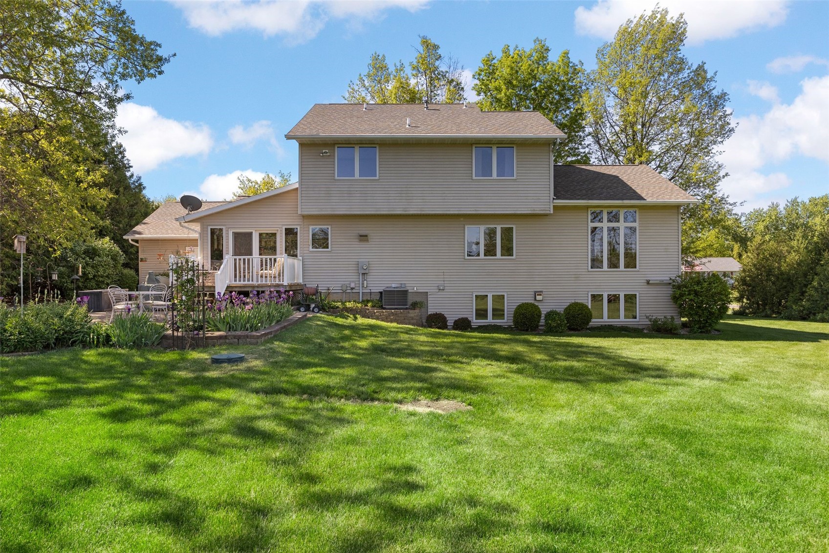 5810 Sanden Road NE Cedar Rapids IA 52411