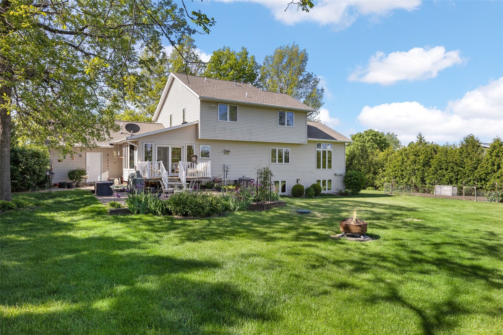 5810 Sanden Road NE Cedar Rapids IA 52411
