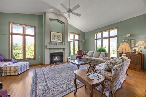 5810 Sanden Road NE Cedar Rapids IA 52411