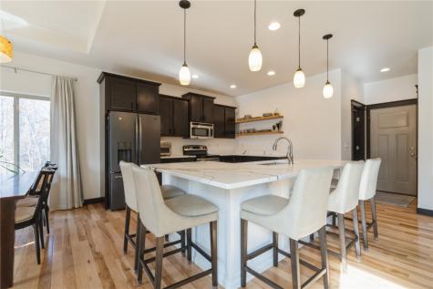 1716 Pioneer Court SE Cedar Rapids IA 52403