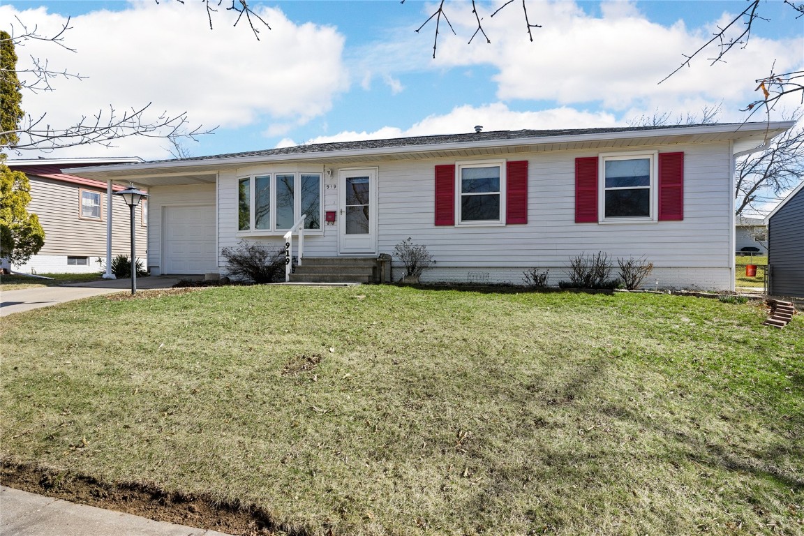 919 Owen Street NW Cedar Rapids IA 52405