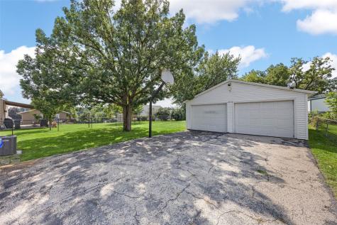 2414 Bowling Street SW Cedar Rapids IA 52404