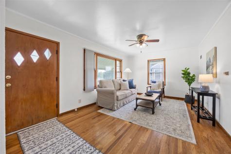 2414 Bowling Street SW Cedar Rapids IA 52404