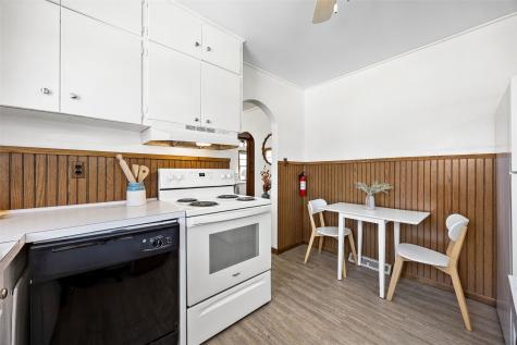 2414 Bowling Street SW Cedar Rapids IA 52404