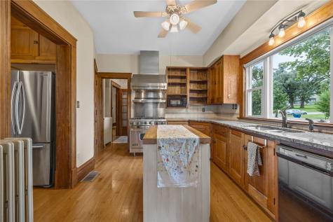 510 Broadway Street Springville IA 52336