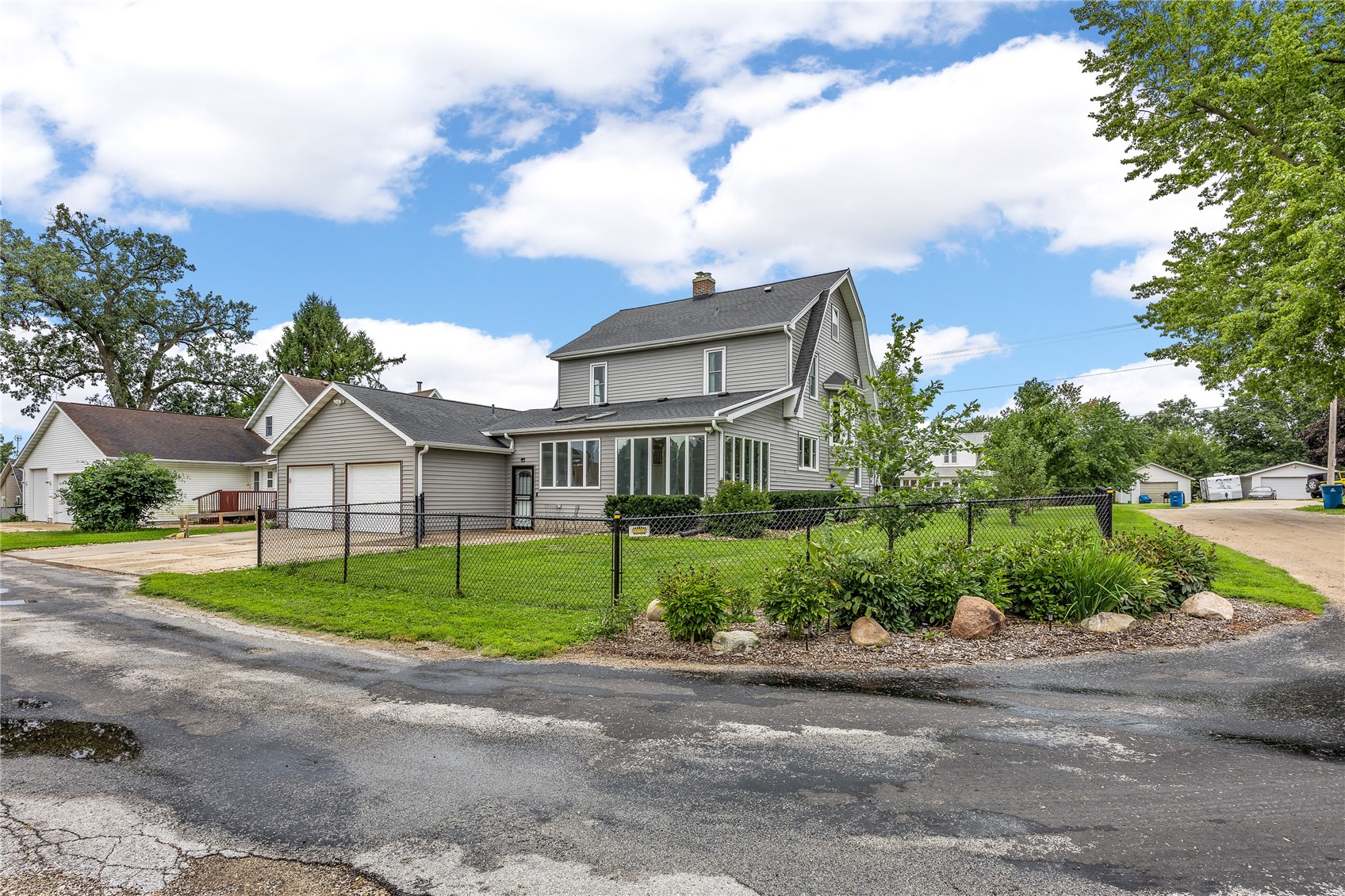 510 Broadway Street Springville IA 52336
