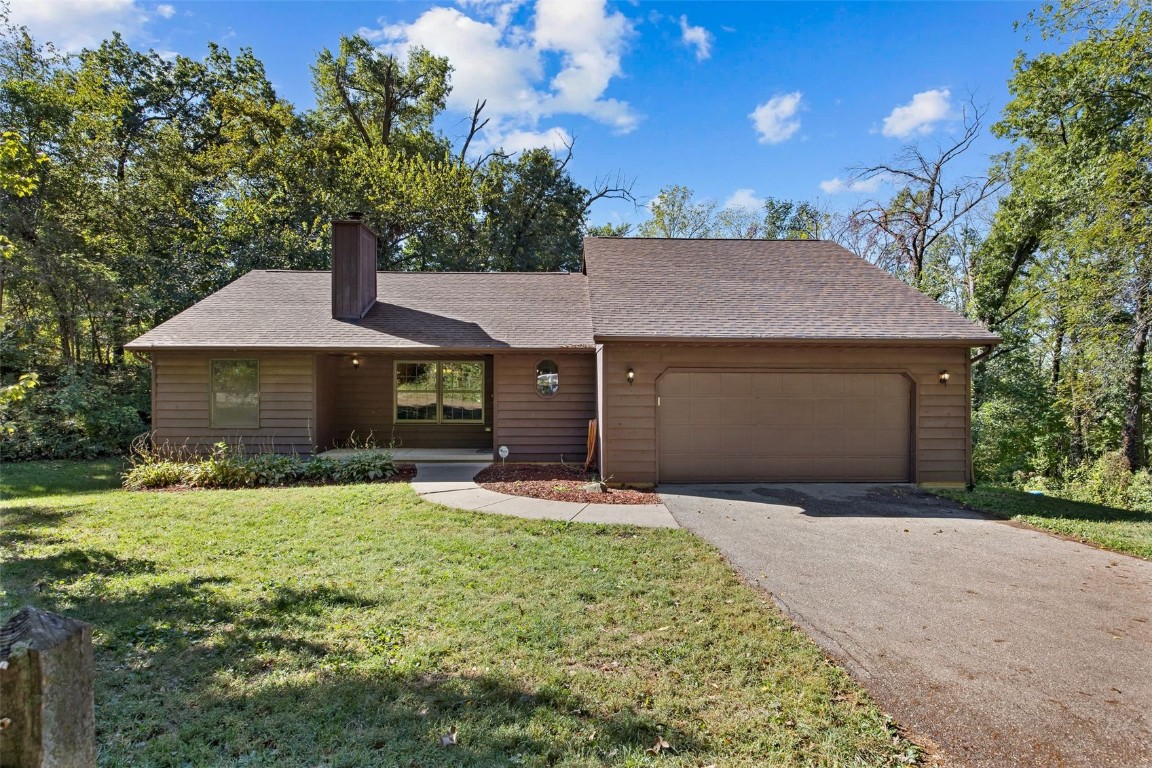 1846 Woodland Drive Cedar Rapids IA 52403