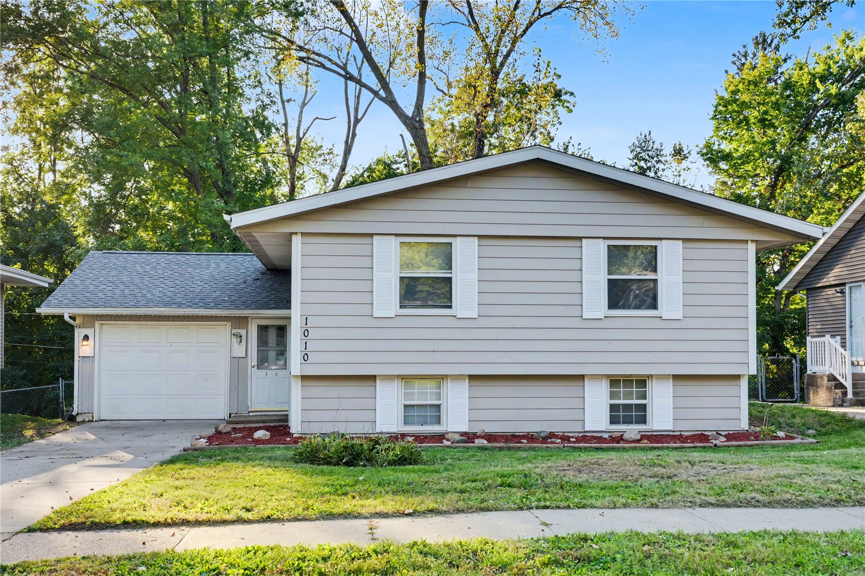 1010 Pawnee Drive NW Cedar Rapids IA 52405