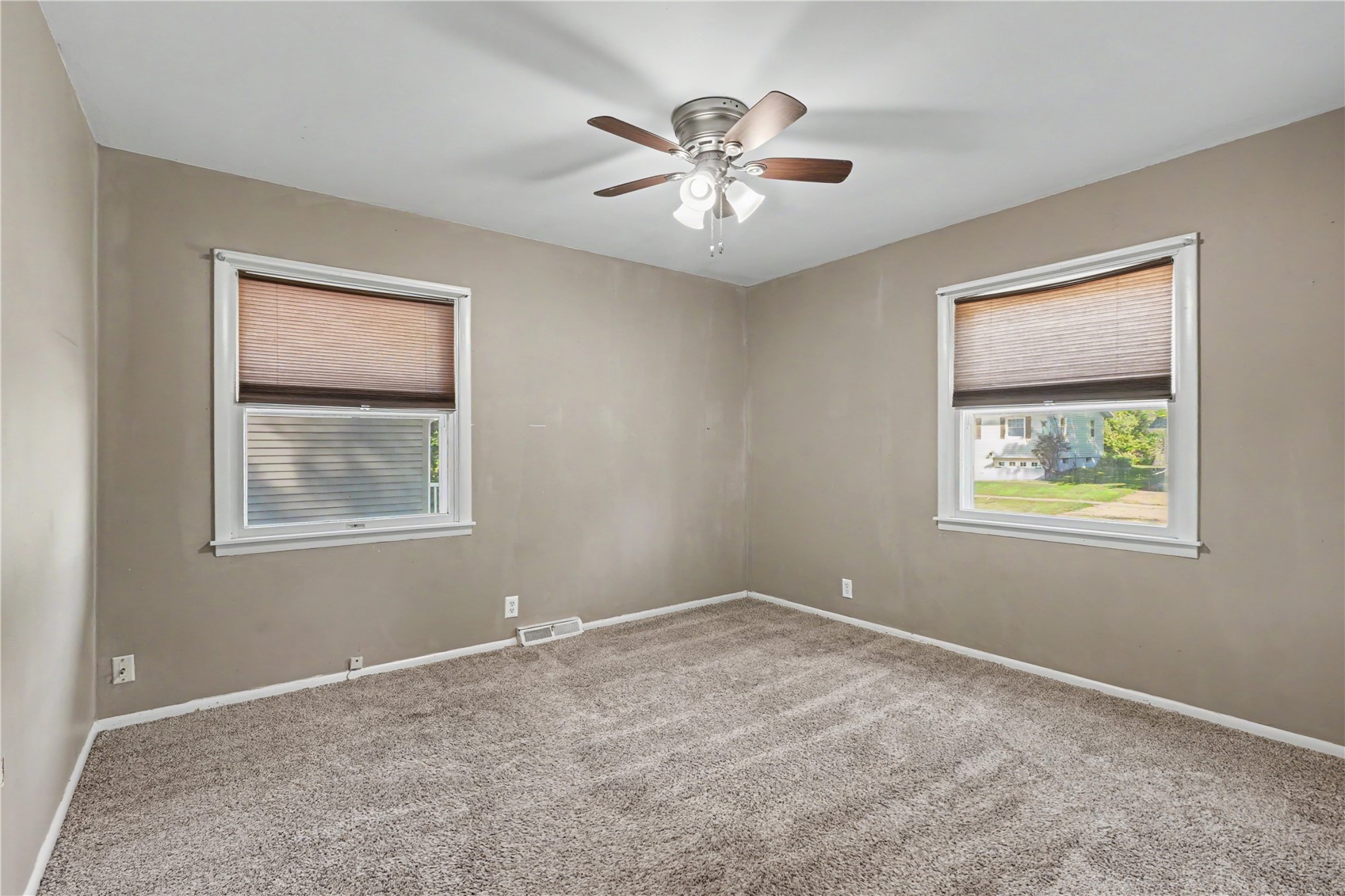 1010 Pawnee Drive NW Cedar Rapids IA 52405