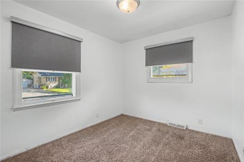 1010 Pawnee Drive NW Cedar Rapids IA 52405