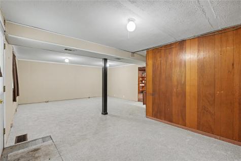 1010 Pawnee Drive NW Cedar Rapids IA 52405