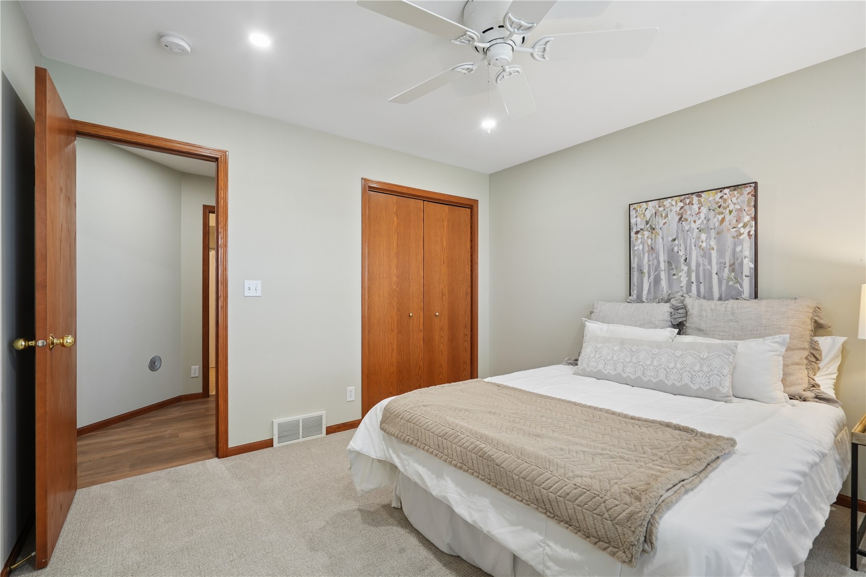 1208 Litchfield Dr Bldg C Hiawatha IA 52233