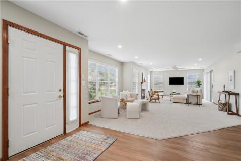 1208 Litchfield Dr Bldg C Hiawatha IA 52233