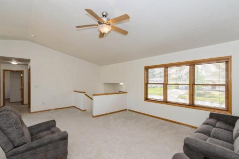 910 Prairie Ridge Road North Liberty IA 52317